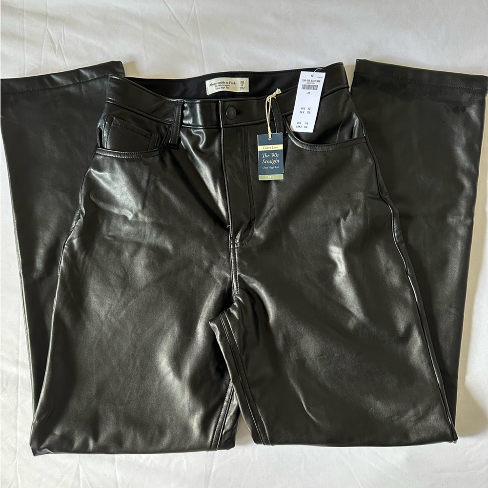 Abercrombie & Fitch The '90s Straight Ultra High Rise Curve Love Size 28/6
